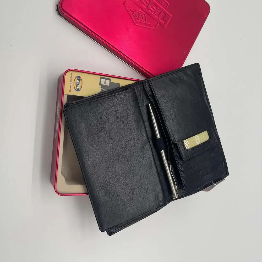 Fossil Vintage Black Leather Bifold Passport Travel Wallet w Pen & Collector Tin